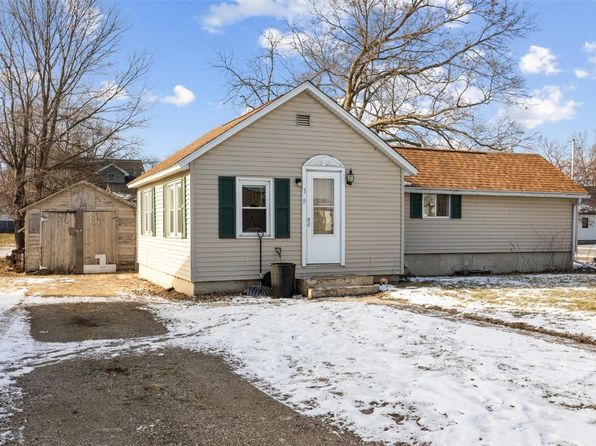 309 Grant Ave, Lowden, IA 52255