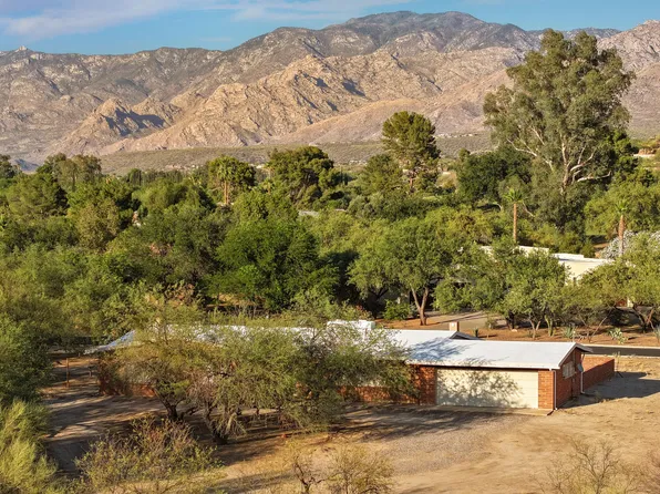 9745 N Calle Loma Linda, Oro Valley, AZ 85737