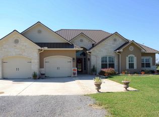 525 County Road 340, Shiner, TX 77984