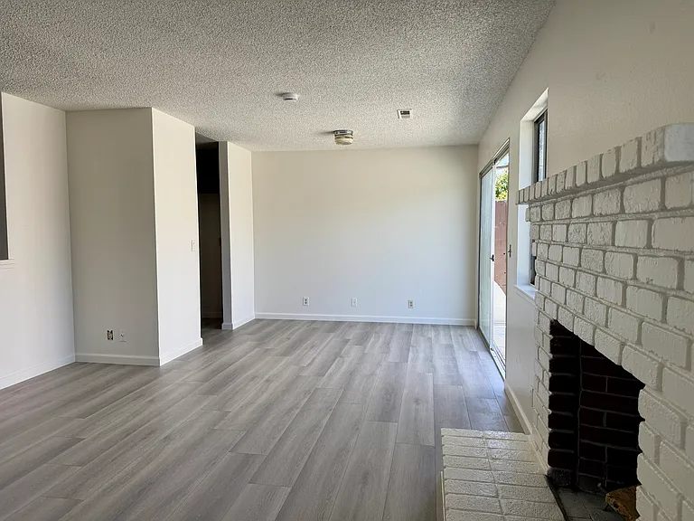 825 Victor St — Photo 4