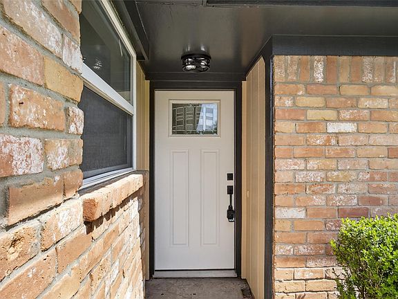 3rd image of 7807 Swallow Park Dr