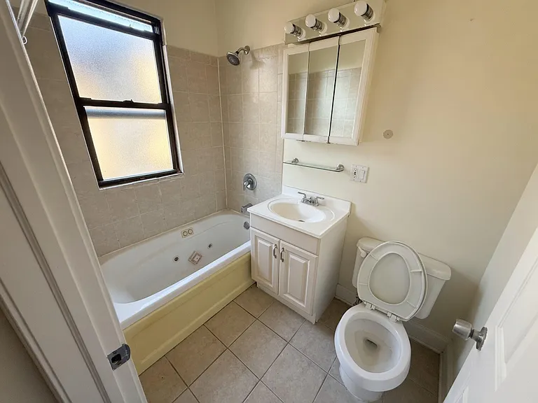5659 N Spaulding Ave #3 — Photo 7