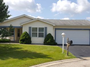 1 Saratoga Ct, Grayslake, IL 60030