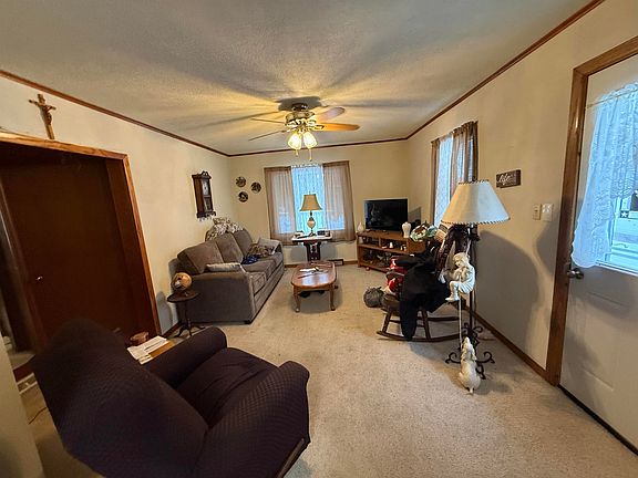 4th image of 18 Gravy Ln