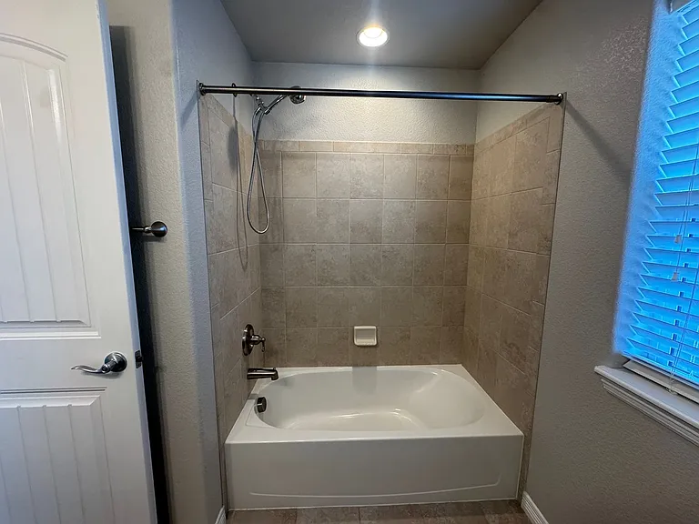 6131 Anders Ridge Ln — Photo 16