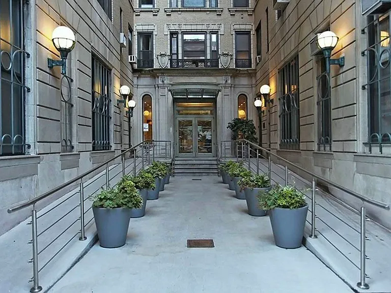 219 W 81st St #10C — Photo 9