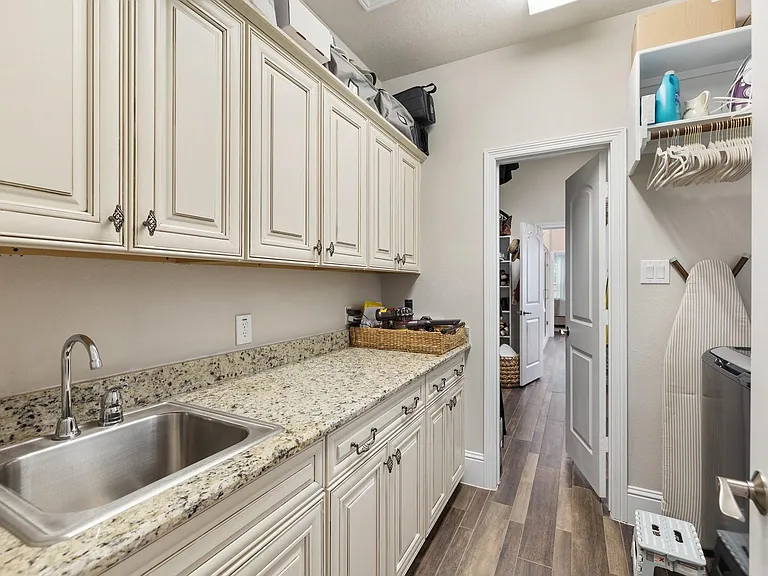 19 Cohasset Pl — Photo 28