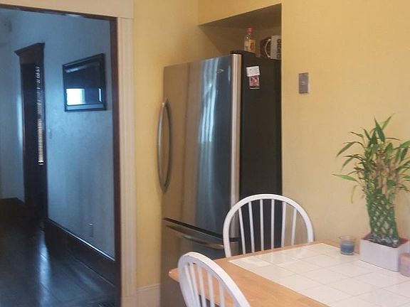 5th image of 36 Savory St
