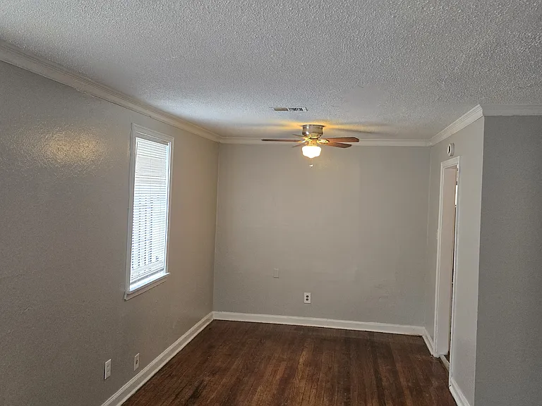 494 Fernwood Ave — Photo 6