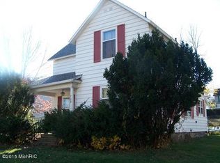 702 W Walnut St, Hastings, MI