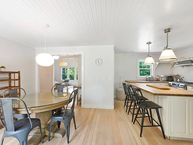 14 Oak Ln — Photo 13