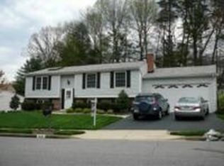 8340 Magic Leaf Rd, Springfield, VA 22153