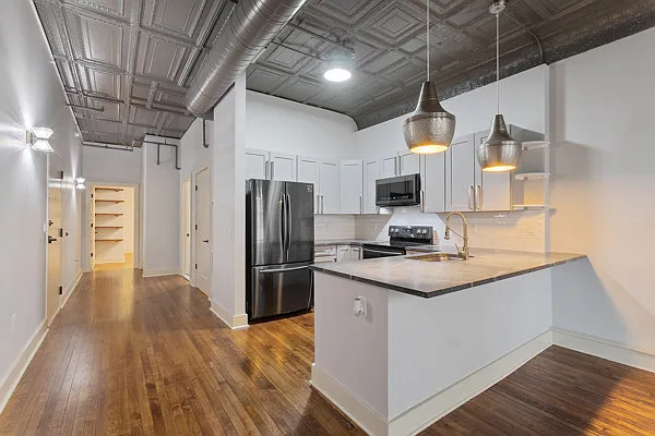 321 S Salina St #403 — Photo 10