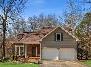 140 Farm Hill Cir, Roswell, GA 30075