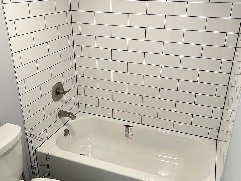 200 Wells Ave N — Photo 16