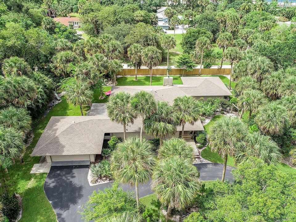 2nd image of 6840 Hammock Ln