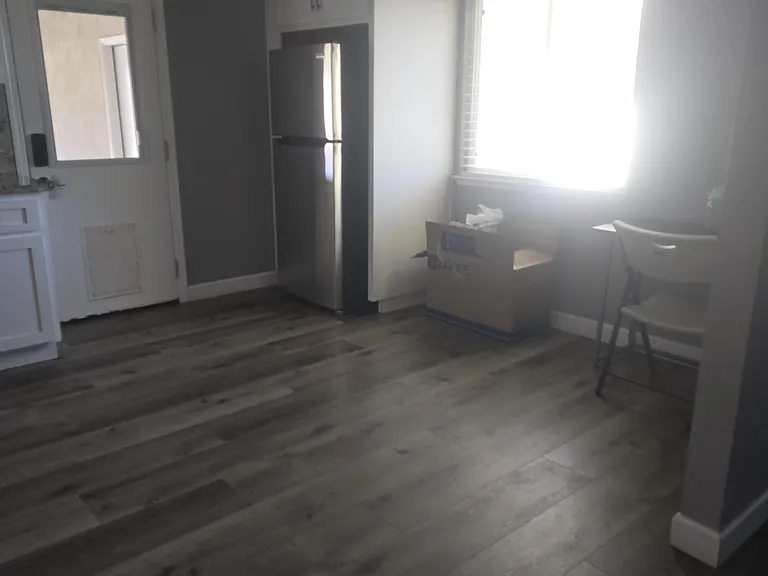 16234 School Ct — Photo 1