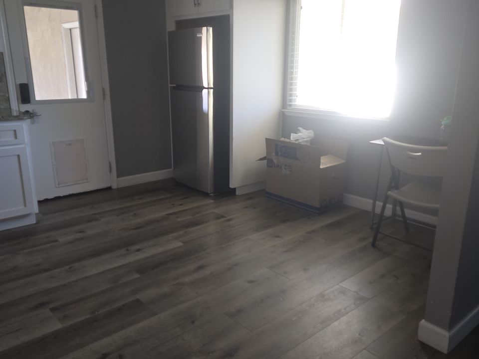 1st image of 16234 School Ct