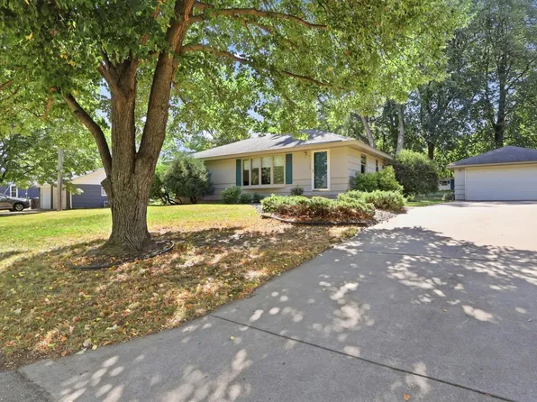 16403 Seymour Dr, Minnetonka, MN 55345