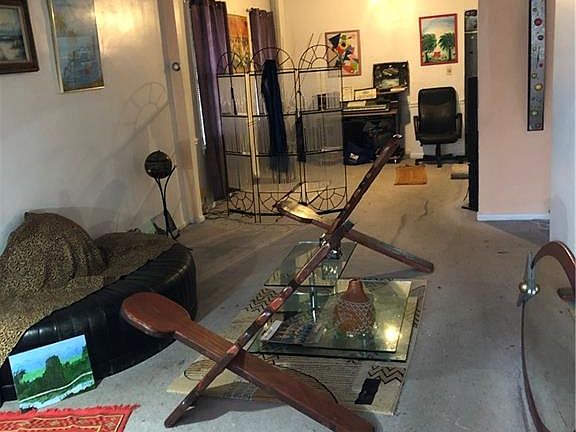 5th image of 4347 Grace Ave