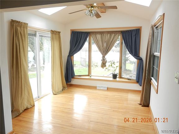 2nd image of 62 Deerchase Rd