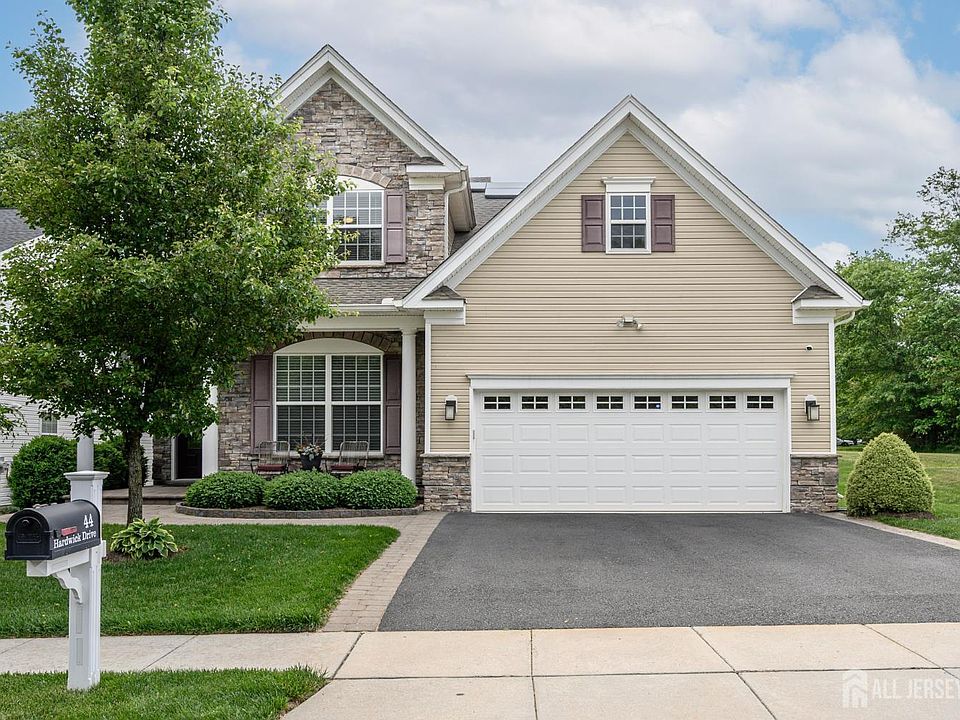 1st image of 44 Hardwick Dr