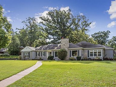 2451 Grande Ave Se Cedar Rapids Ia 52403 Zillow