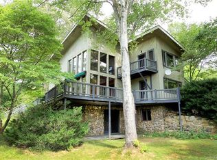 2876 Windswept Rdg, Marshall, NC 28753