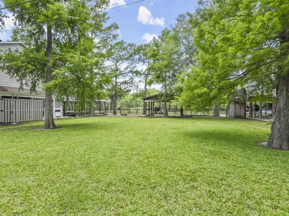 20775 Henry Rd, Springfield, LA 70462