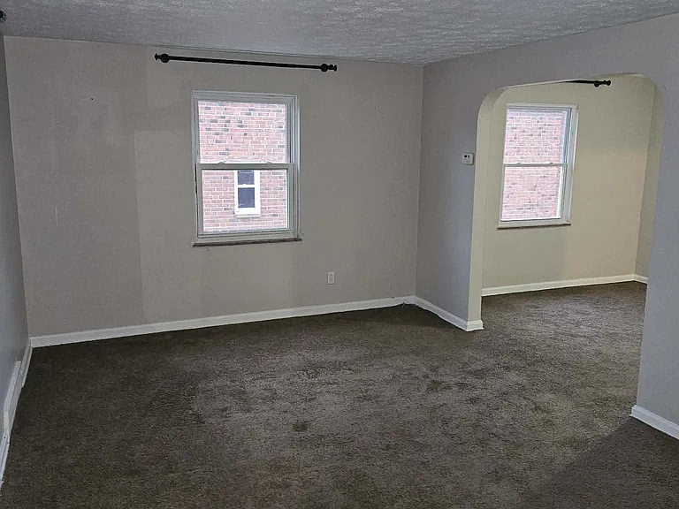 490 E 222nd St #2 — Photo 2