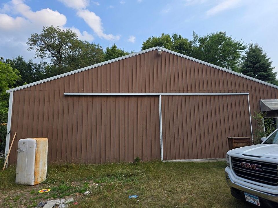 2nd image of 22609 Orinoco St NE