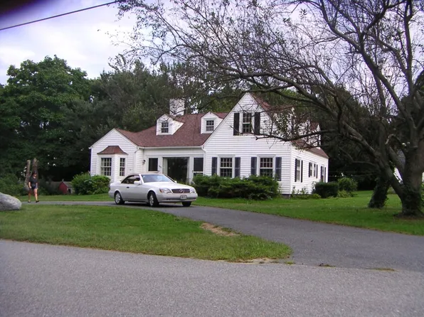 157 Bayview Ave, Portsmouth, RI 02871