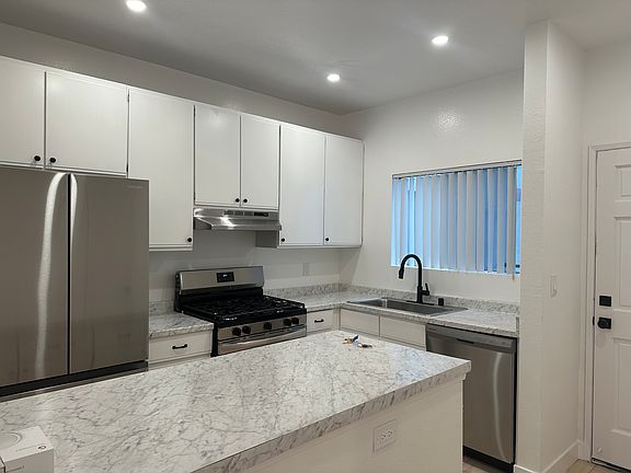 2nd image of 1212 N Gower St APT 106