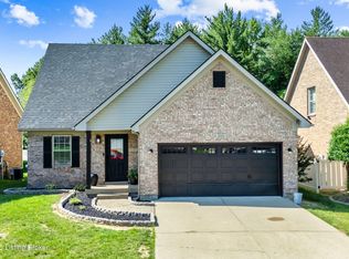 508 Auburn Oaks Dr, Louisville, KY 40214