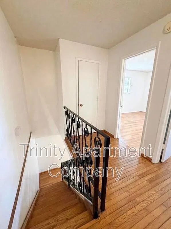 2 bed, 1.0 bath, 1020 sqft, $1,350 — Photo 4