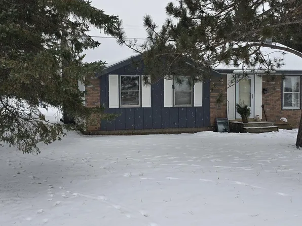 705 Mullen St, Quinnesec, MI 49876