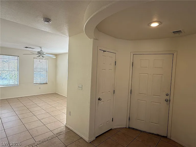 4986 Lime Kiln Ave — Photo 2
