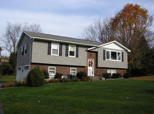 6 Cavelo Dr, Wingdale, NY 12594