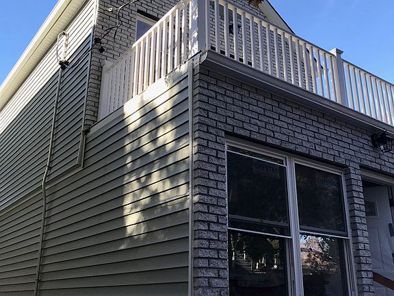 3rd image of 10920 157th St