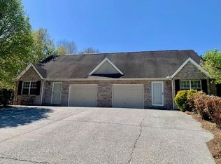 711-715 Panther Creek Ct, Morristown, TN 37814