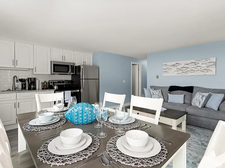 911 Ocean Blvd #4 — Photo 7