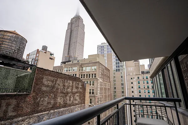 Rented by Greystar | media 30