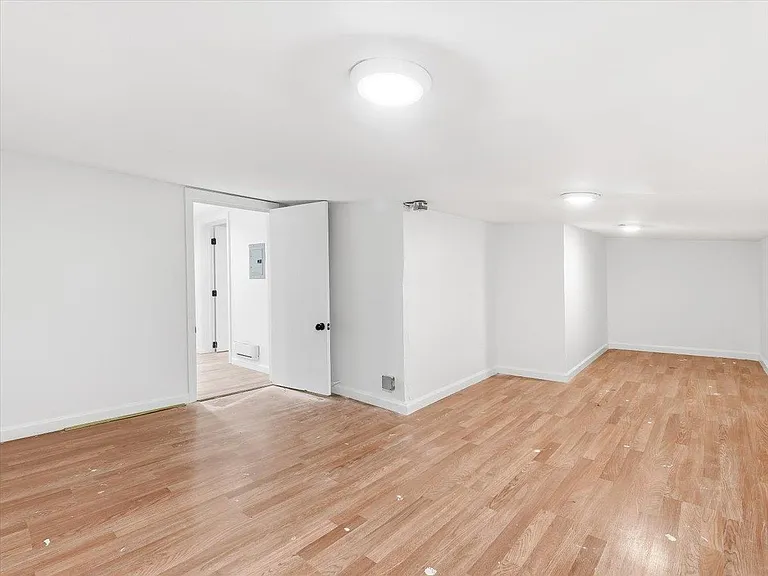 39 Winfield Ave #2 — Photo 28