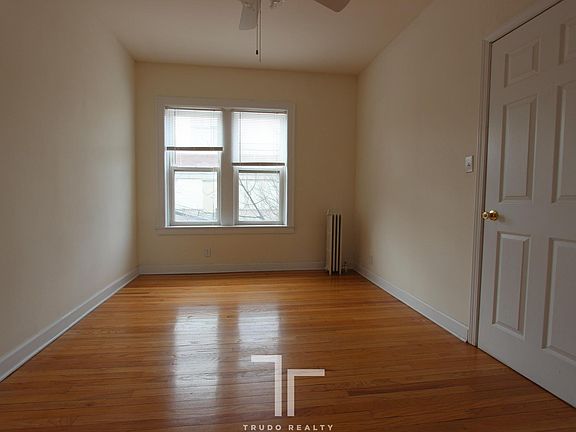 4th image of 1828 W Lawrence Ave #Gb