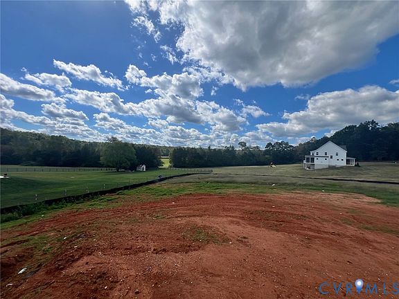 3rd image of 18122 Dogwood Trail Way