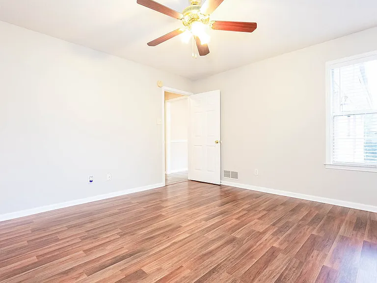 1209 Pendulum Dr — Photo 9