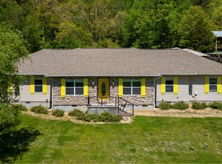 8911 Three Points Rd, Mascot, TN 37806