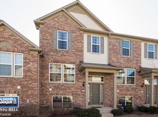 256 Devoe Dr, Oswego, IL