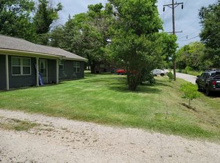 560 Louise St, Navasota, TX 77868