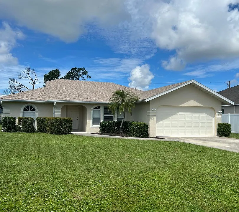 33 Orlando Blvd